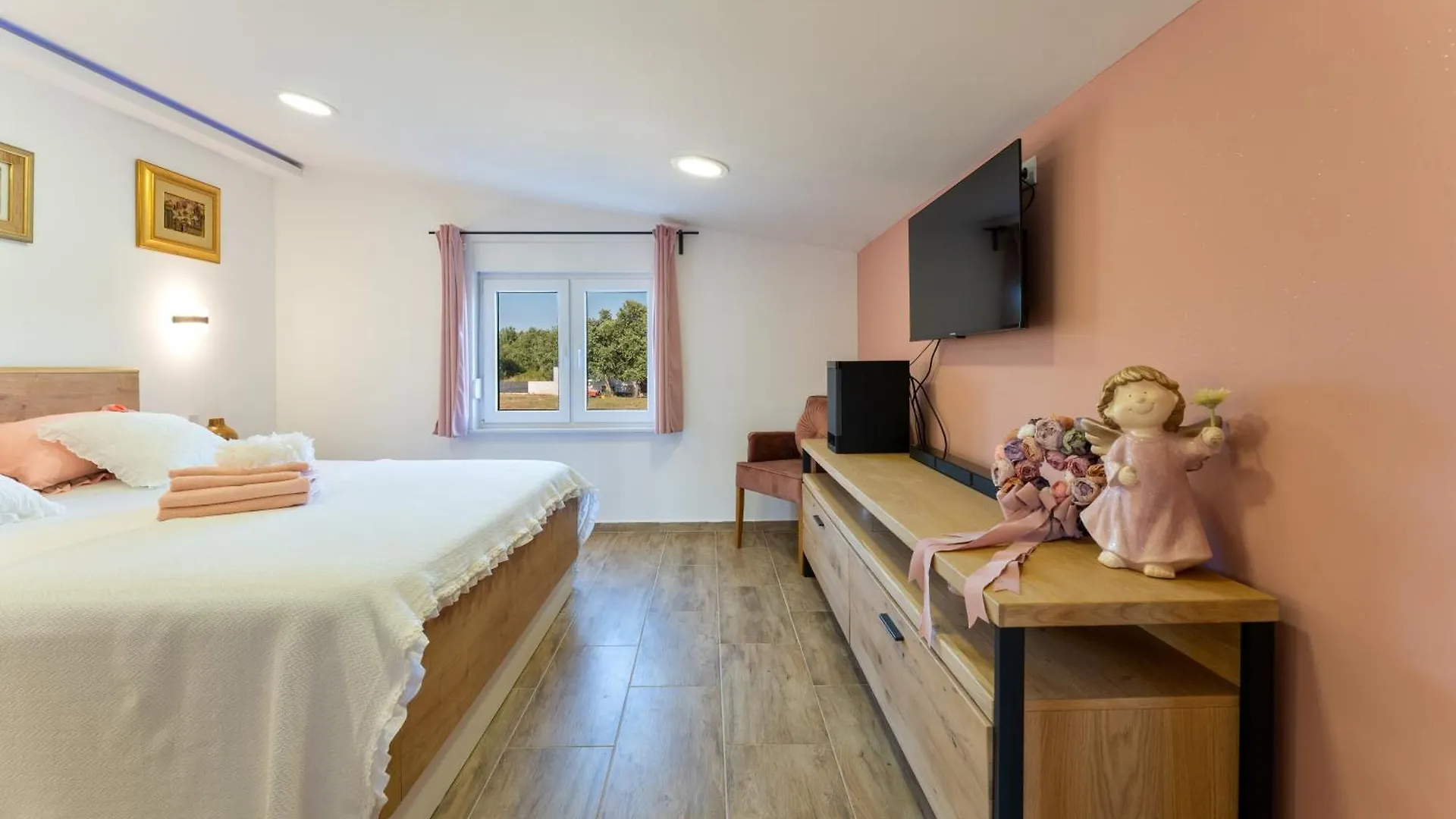 Casa Crystal Istria, Villa With Private Pool, Near The Beach, With The Sea View! 페로이
